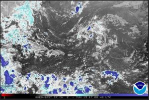 Pronostican aguaceros hacia el interior pero sólo desde la tarde del martes; se espera más calor 