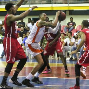 Trey Gilder lidera triunfo de Cañeros ante Leones
