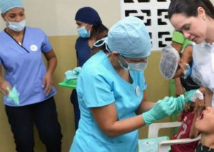 Fundación Manos Fraternas realizó jornada médica en Bayona  