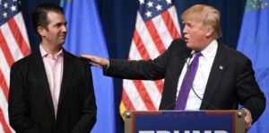 Trump defiende en París a su hijo envuelto en escándalo sobre Rusia 