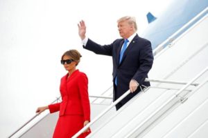 Donald Trump llega a Paris para reunión con presidente francés  