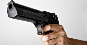 Roban  dos camiones  con 650 sacos  de arroz y despojan vigilante de una escopeta