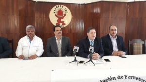 Ferreteros piden Gobierno intervenga para controlar precios de cemento y varilla