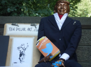 Instalan estatua de Trump que refleja su obsesión por Twitter en Nueva York
