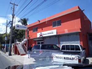 Reportan asalto a sucursal bancaria en SDE