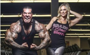 El famoso fisiculturista estadounidense, Rich Piana fue declarado muerto este viernes después de caer en un coma inducido, producto de una sobredosis de esteroides. Años atrás, el deportista había confesado su adicción a los anabólicos.