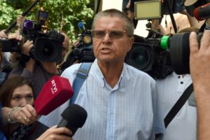 Exministro ruso defiende su inocencia ante acusación de corrupción