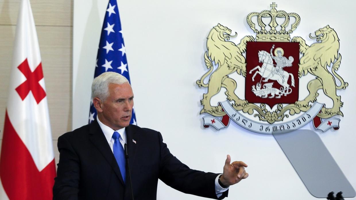 Pence de EEUU afirma que Trump aprobará "pronto" las nuevas sanciones contra Rusia