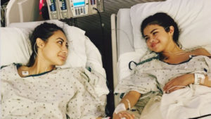 La cantante Selena Gomez se sometió a un trasplante de riñón y la donante fue nada menos que su mejor amiga, Francia Raisa. 