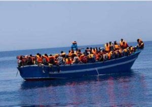 Rescatan  a 157 migrantes en el Mar Negro