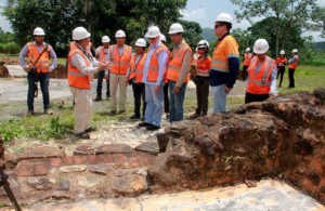 Barrick Pueblo Nuevo presenta hallazgos arqueológicos a Cultura