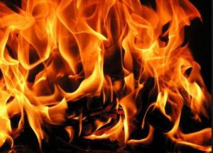Familia pierde todas sus pertenencias por incendio en municipio El Valle de Hato Mayor