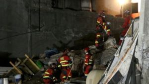 Abusan de mujer y agreden a dos voluntarios en búsqueda de damnificados en México