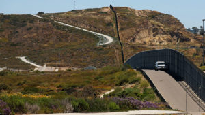  Los estragos materiales provocados por los huracanes Harvey e Irma en EE.UU. representan pérdidas por un valor estimado de 290.000 millones de dólares, 