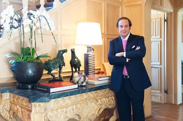 Vecino de Hugh Hefner es el nuevo dueño de la mansión Playboy