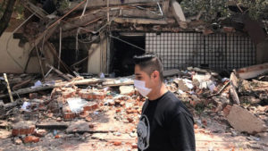 Tras el fuerte terremoto que ha tenido lugar en el centro de México, la capital de ese país sufre fugas de gas y de agua. Por este motivo, 