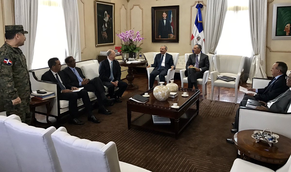 Presidente Medina recibe informe Programa de Desarrollo Agroforestal Cuencas Región Sur