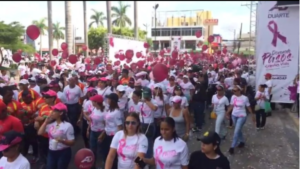 Realizan tradicional caminata contra el cáncer en San Francisco de Macorís