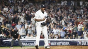 Yankees ganan y obligan serie a un quinto juego