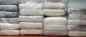 Autoridades manejan con hermetismo caso de oficiales en supuesto alijo drogas en Aeropuerto La Romana