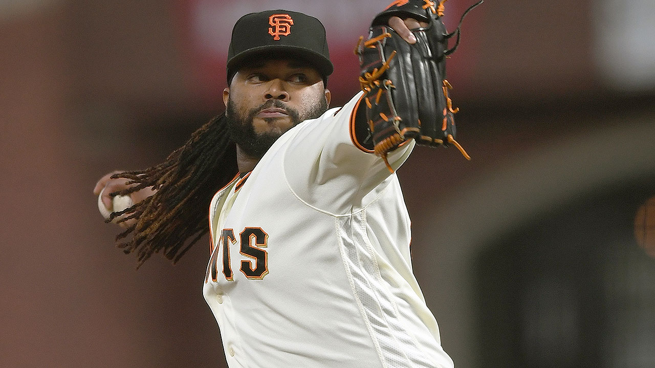 Johnny Cueto se queda con los Gigantes de San Francisco