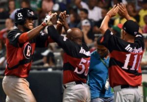 Leones derrotan 8-2 a Toros; se afianzan en 4ta posición del torneo