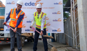 La Empresa Distribuidora de Electricidad del Sur (Edesur Dominicana) anunció el inicio de un proyecto de rehabilitación de redes y mejora del servicio de energía eléctrica en varios sectores pertenecientes a los distritos municipales de Palmarejo, Villa Linda y Pantoja, que beneficiará a más de 68 mil personas.