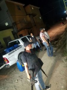 La Armada Dominicana arrestó mediante allanamiento a dos organizadores de viajes ilegales.