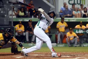 Estrellas le ganan serie particular a Águilas; quedan solas en primer lugar