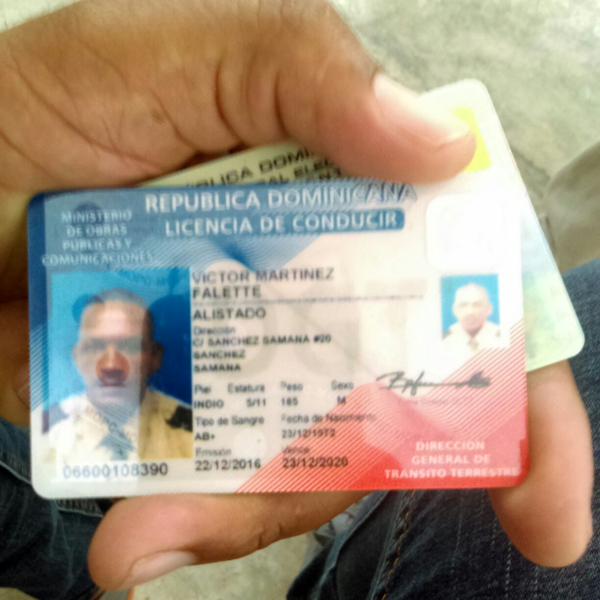 Raso ERD sufre lesiones graves por accidente de tránsito en Sánchez de Samaná