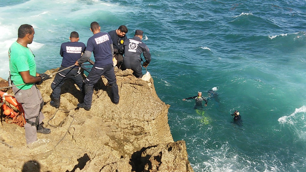 Recuperan cadáver adolescente cayó al mar Caribe