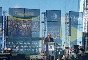 Miles de evangélicos asisten a tradicional concentración “Batalla de la Fe”