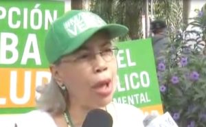 ADESA realiza marcha para denunciar precariedad con que operan hospitales en el país