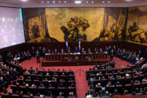 El presidente Leonel Fernandez, habla hoy, 27 de febrero de 2010 en la asamblea nacional, durante su rendición de cuentas en el congreso de La República Dominicana. Foto/César de la Cruz.