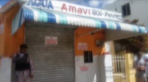 Ministerio de Salud clausura planta de agua y distribuidora de hielo en Villa Mella