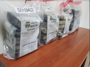 Autoridades decomisan 30 paquetes de drogas en Puerto de Haina

