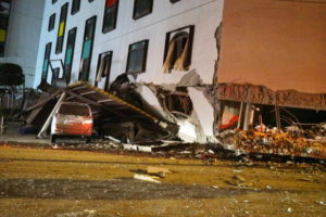 Al menos dos muertos y más de 100 heridos tras terremoto en Taiwán