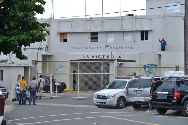 Dirección de Prisiones informa reapresamiento de dos internos que se habían fugado del penal La Victoria