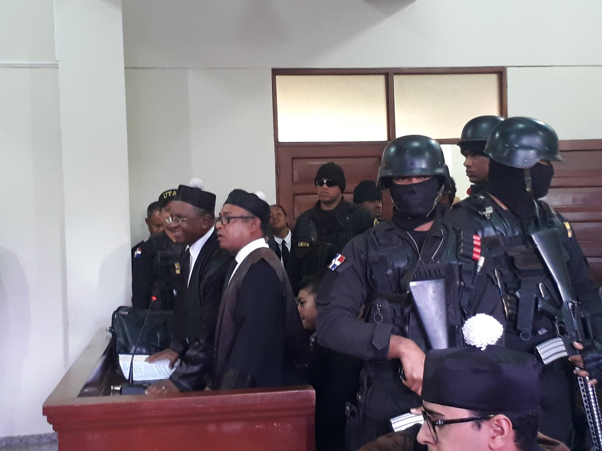Abogado de Marlin Martínez advierte sobre negociación con El Boli en caso Emely Peguero