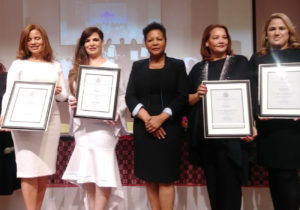 Consulado en NY  reconoce dominicanas sobresalientes en feria internacional del libro