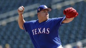 Rangers dan de baja al lanzador Bartolo Colón