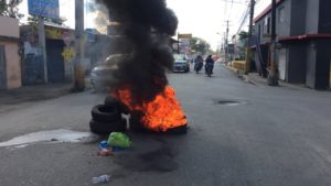 Falpo protesta en SFM y pide justicia por crimen de dirigente Vladimir Lantigua