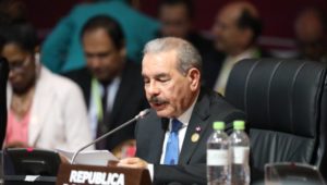 Danilo destaca lucha contra la corrupción y que “los problemas de la democracia se resuelven con más democracia”