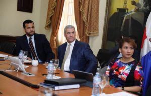 Ministro MOPC y otras autoridades dan seguimiento a trabajos Ventanilla Única de Construcción