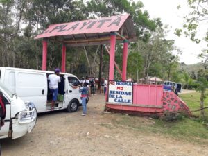 Vacacionistas siguen visitas a balnearios de Monte Plata este domingo  