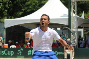 Víctor Estrella encabeza equipo RD para enfrentar a Barbados en Copa Davis 