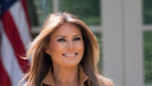 Melania Trump regresa a la Casa Blanca tras una operación de riñón