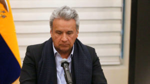 Presidente de Ecuador pide la renuncia de todo su gabinete de Gobierno