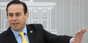 Renuncia secretario de Gobernación de Puerto Rico