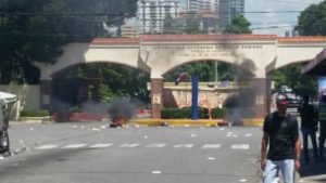 Suspenden docencia en la UASD este miércoles ante disturbios

